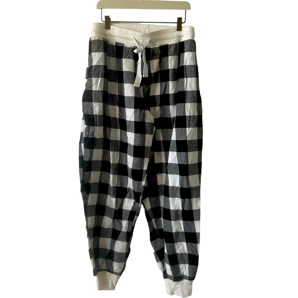 NWOT Stars Above Black and White Cozy Pajama Pants